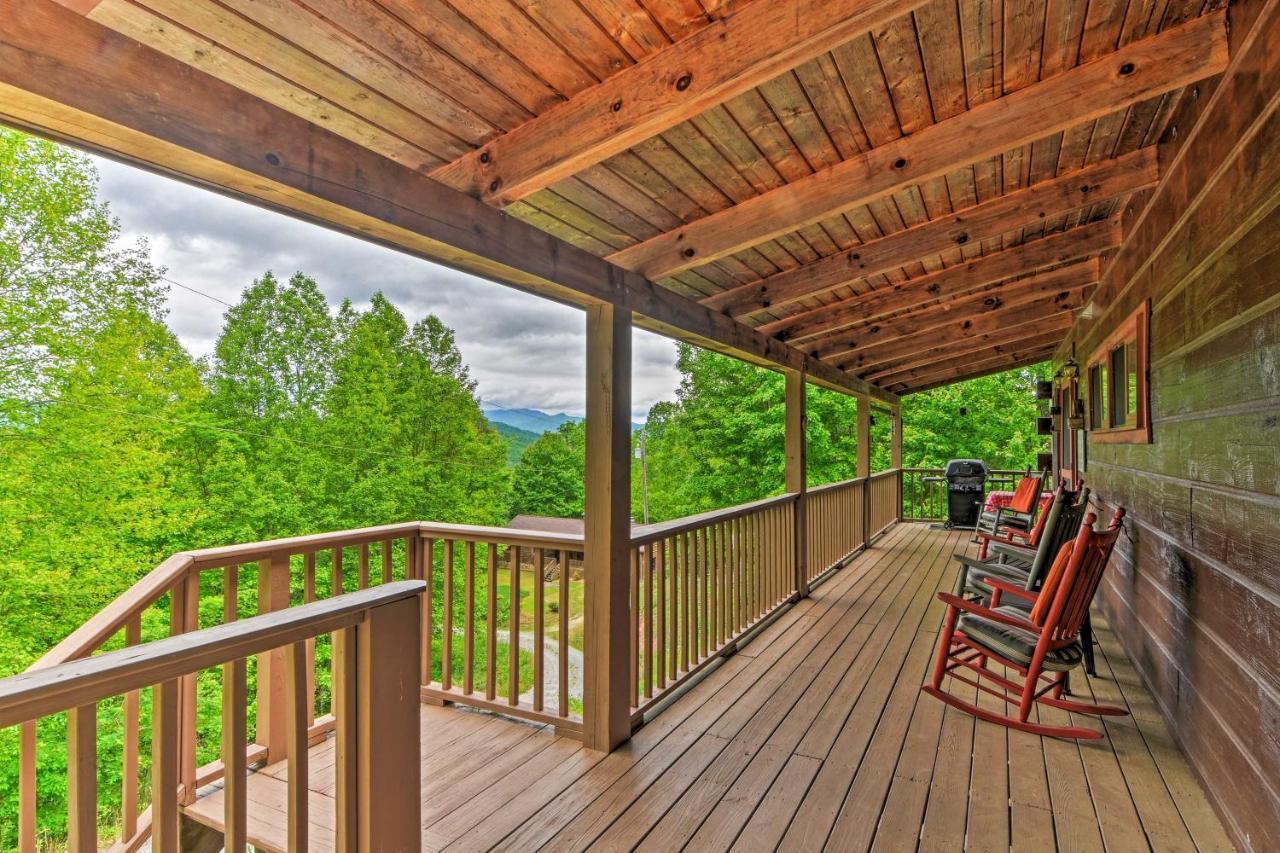 Bryson City Cabin With Hot Tub, Views And Pool Table! 외부 사진