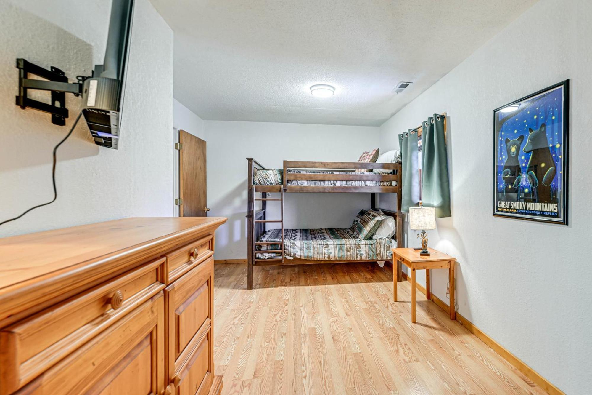 Bryson City Cabin With Hot Tub, Views And Pool Table! 외부 사진