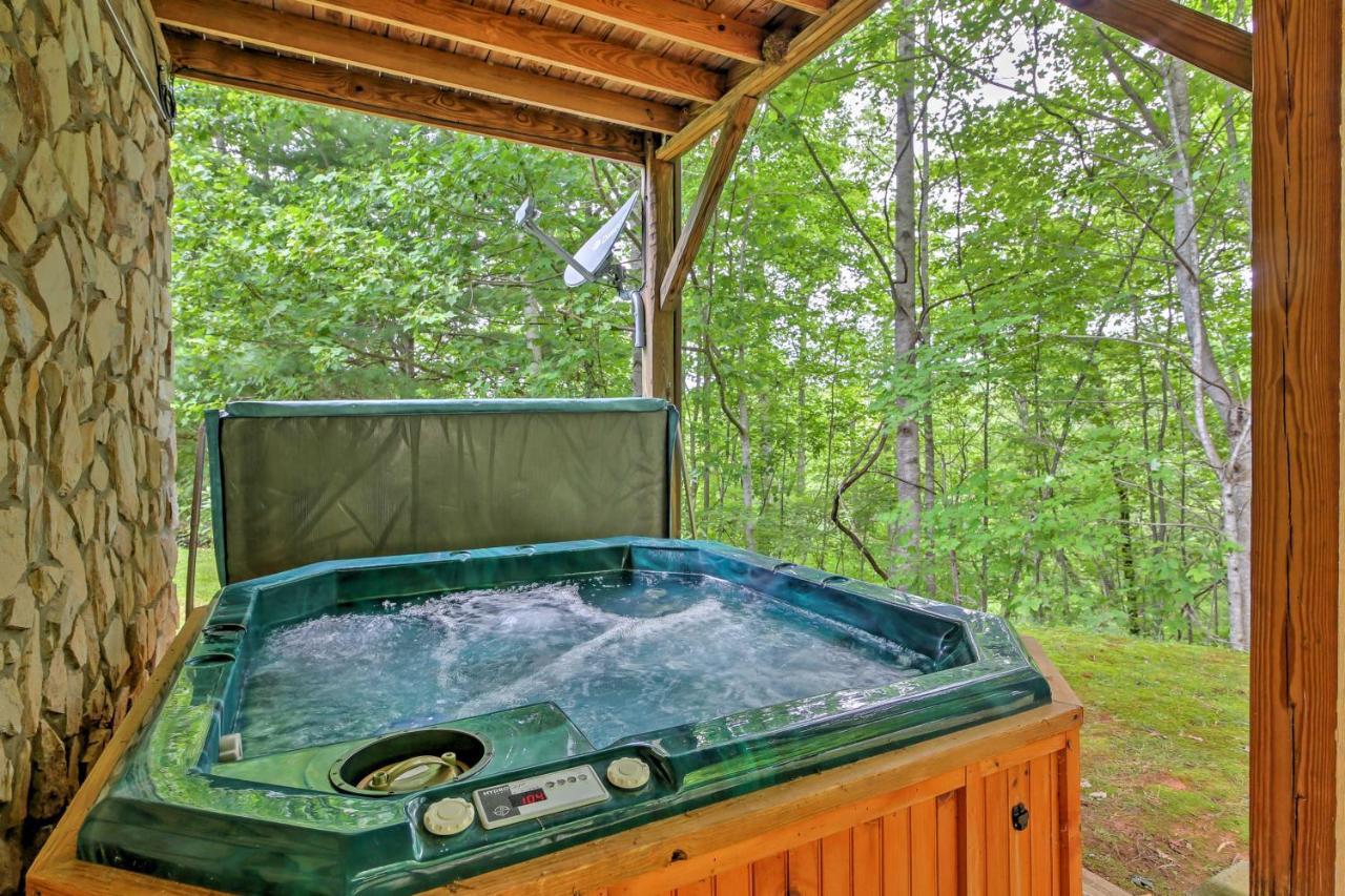 Bryson City Cabin With Hot Tub, Views And Pool Table! 외부 사진