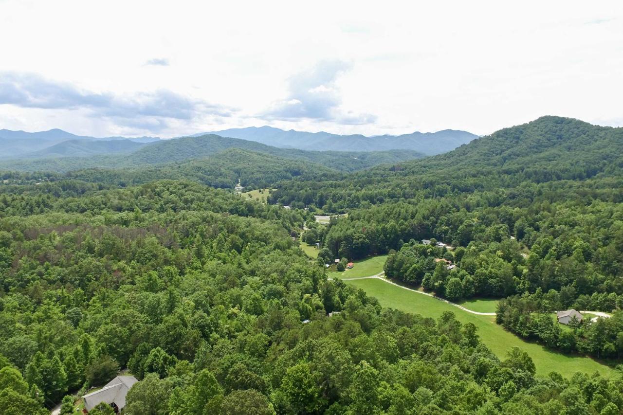 Bryson City Cabin With Hot Tub, Views And Pool Table! 외부 사진